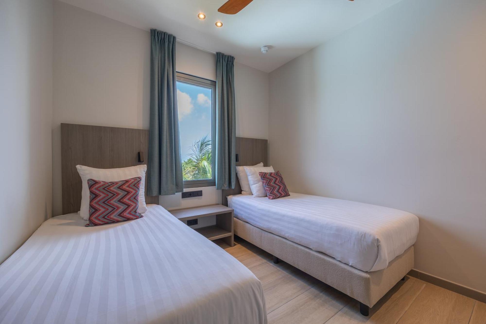 Dolphin Suites & Wellness Curacao Willemstad Extérieur photo