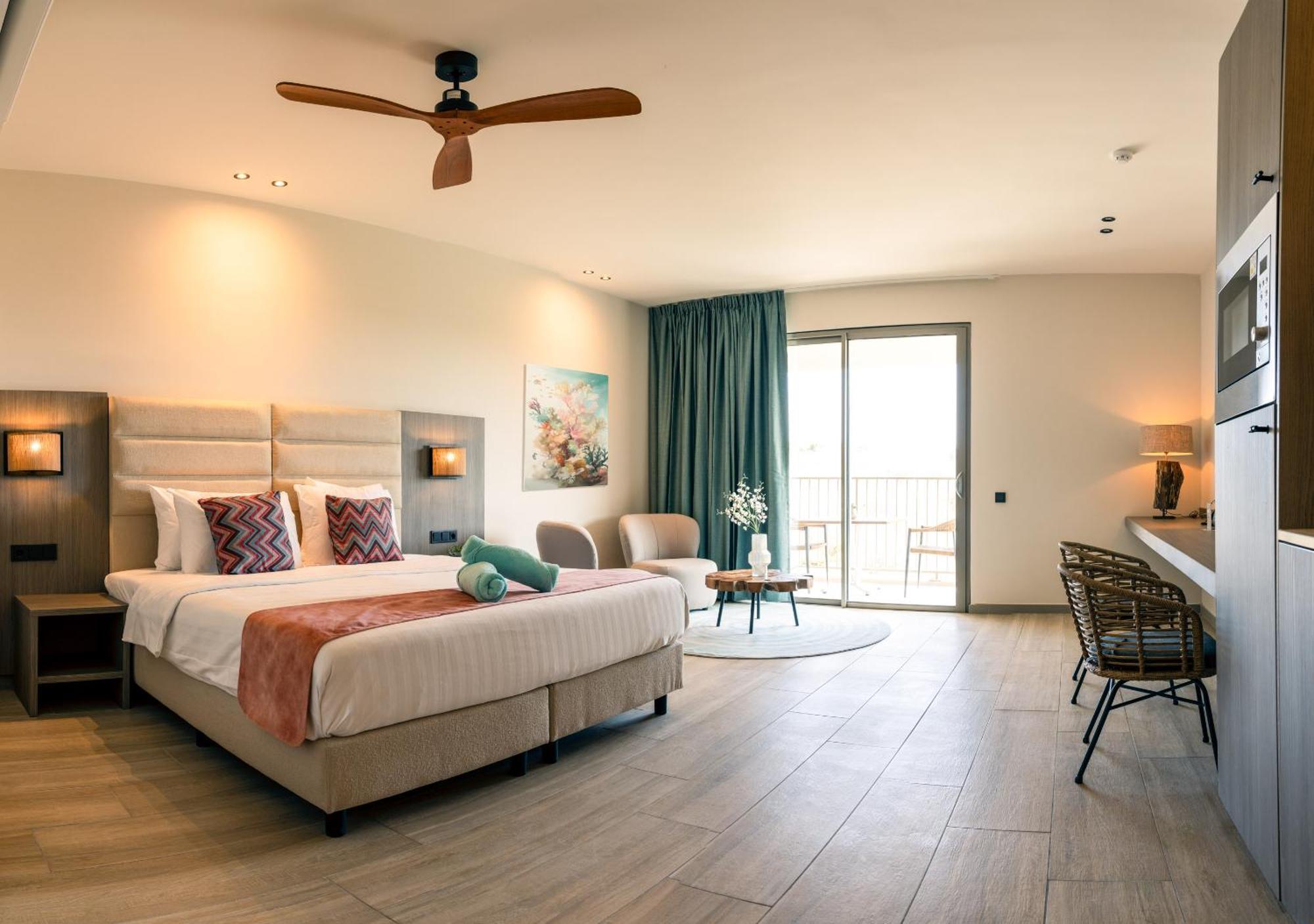 Dolphin Suites & Wellness Curacao Willemstad Extérieur photo