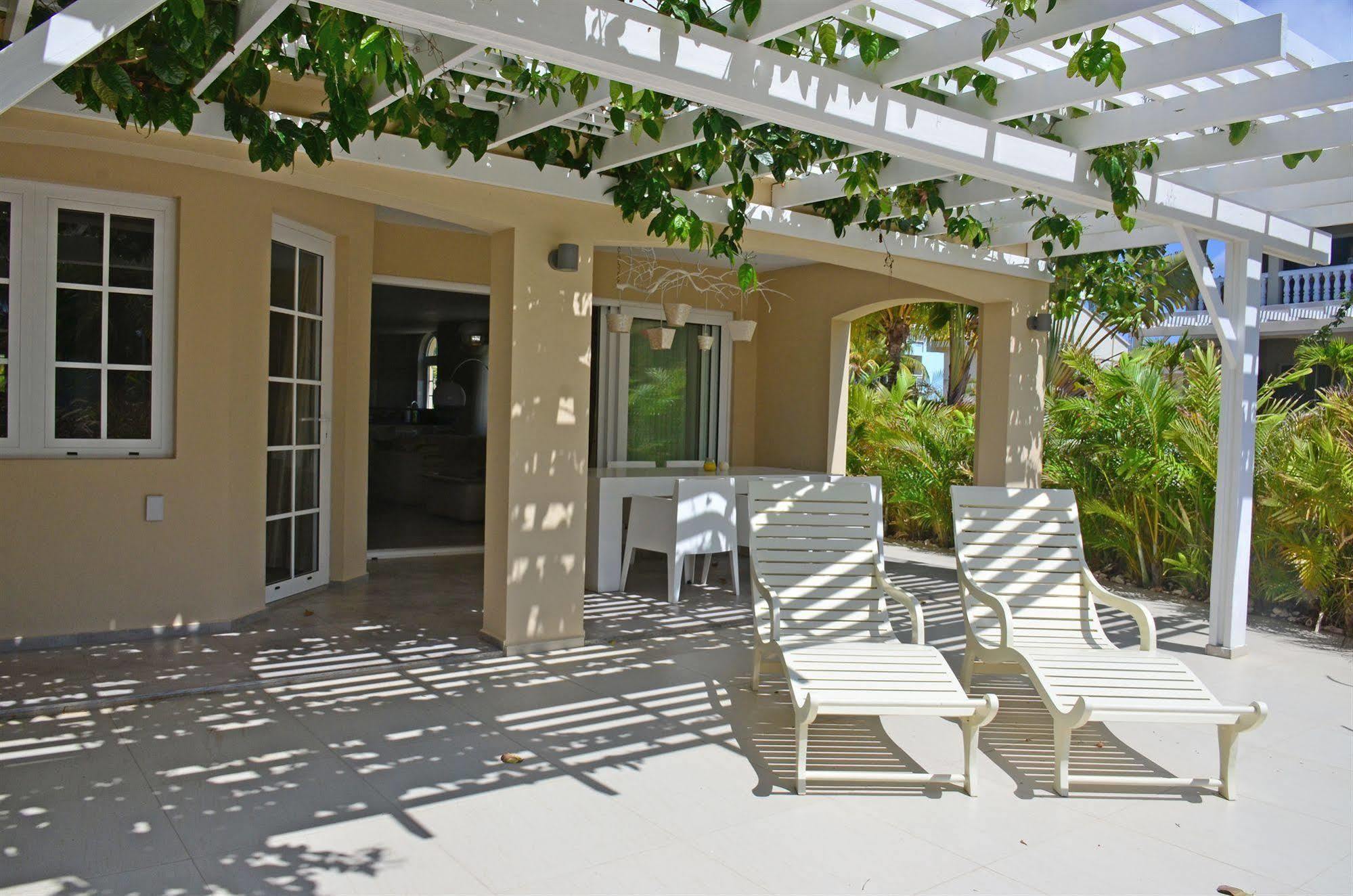 Dolphin Suites & Wellness Curacao Willemstad Extérieur photo