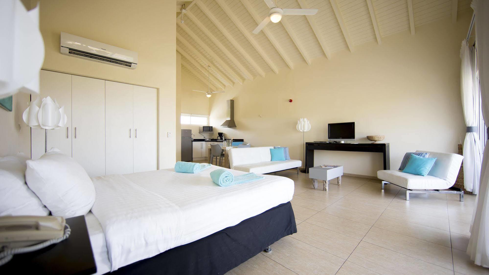 Dolphin Suites & Wellness Curacao Willemstad Extérieur photo